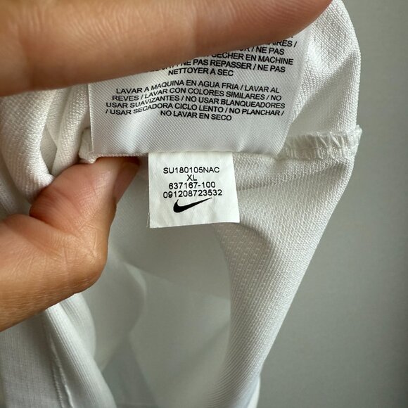 🌻 Nike Milwaukee Dri-FIT Vertical Mesh Polo - Picture 5 of 8